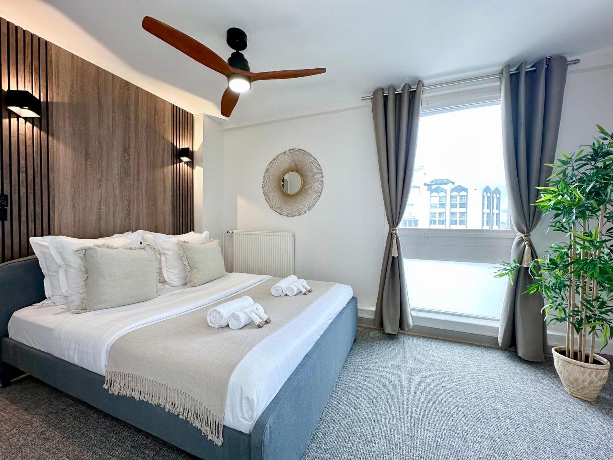 Spacious & Luxurious Flat In Montparnasse パリ エクステリア 写真